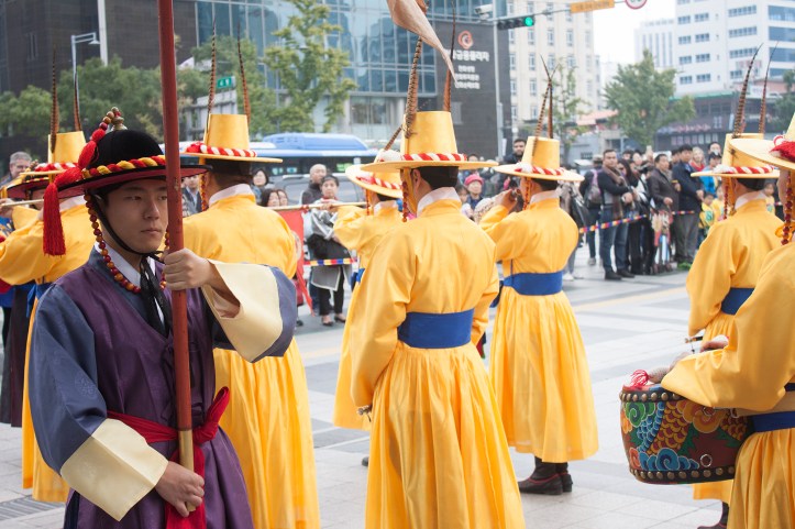 changing-of-the-guards-seoul-gate